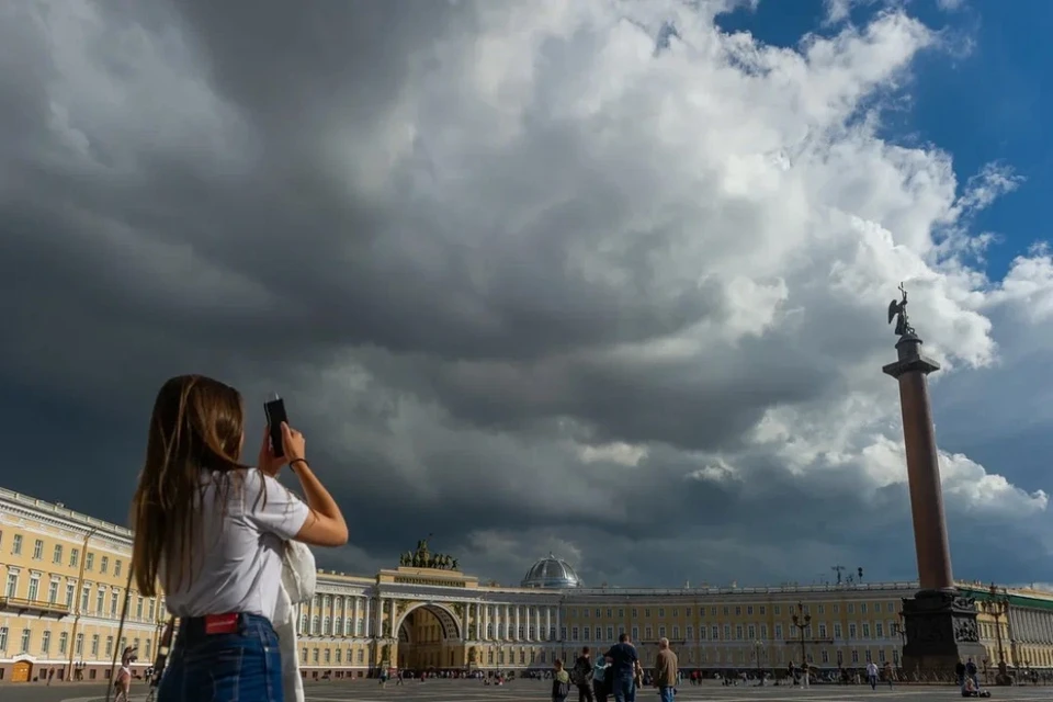 Спб 3 дня. Фотосессия на Дворцовой. Гроза в Санкт-Петербурге. Алые паруса 2022 в Санкт-Петербурге. Гроза в Питере.