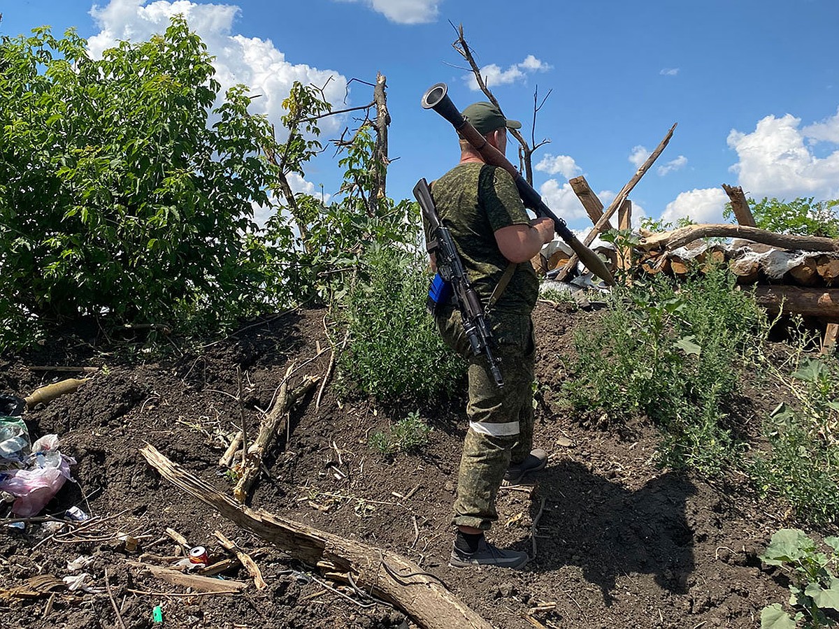 Украинские войска отступили под Донецком в бункеры: Все забетонировано,  даже двери стальные - KP.RU