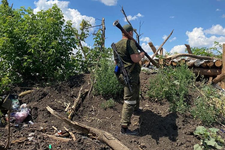 Украинские войска отступили под Донецком в бункеры: Все забетонировано, даже двери стальные