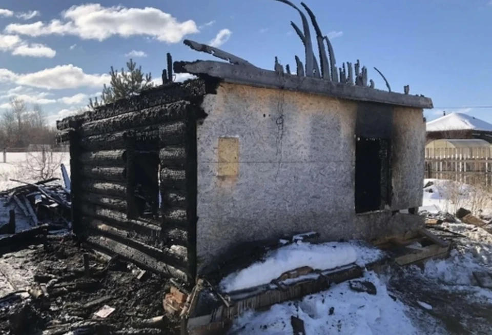 Это все, что осталось от дома. Фото: СУ СКР по Пермскому краю