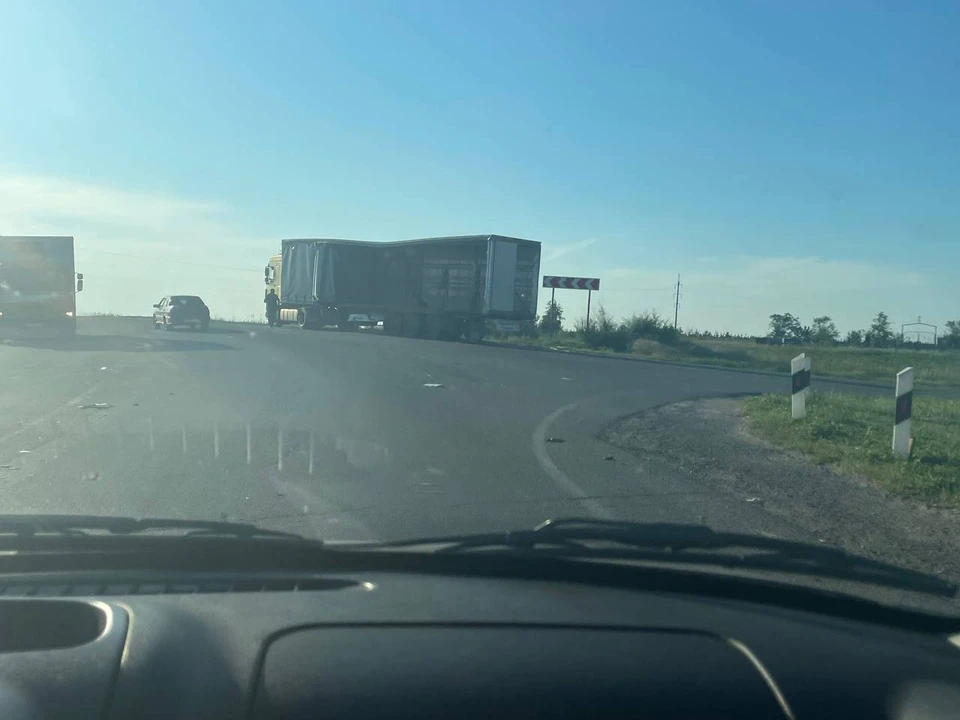 Две фуры жестко встретились на трассе в Чердаклинском районе