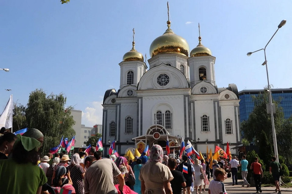 В Краснодаре провели торжественное шествие в защиту традиционных семейных ценностей. Фото: пресс-служба администрации Краснодарского края