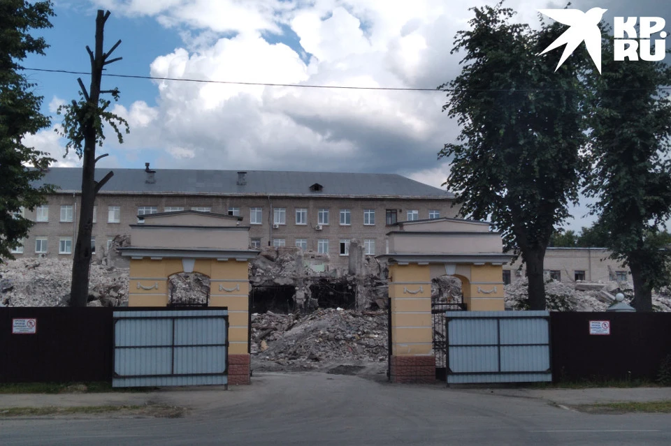 Руины на месте центральной части НИИ-2.