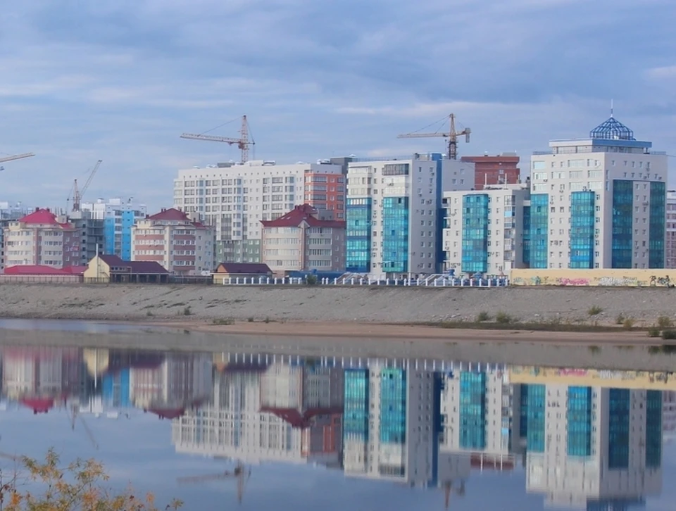 Якутск июль. Столица Якутии. Якутск центр города. Самый Северный город России. Якутск фото.