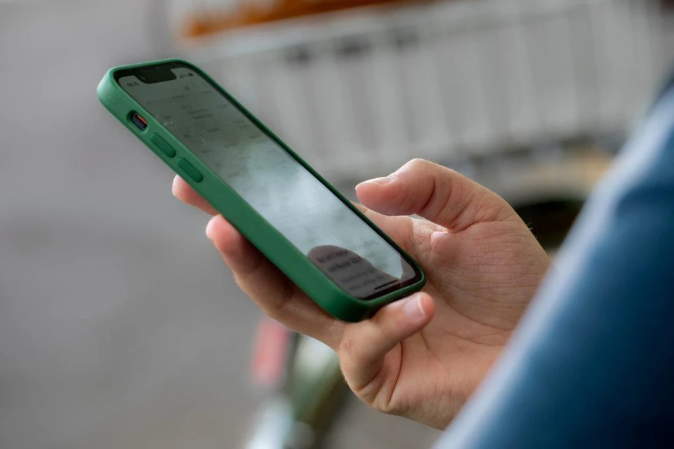 Каждый гражданин может скачать еGov mobile на свой смартфон, это позволит не носить с собой бумажные документы.