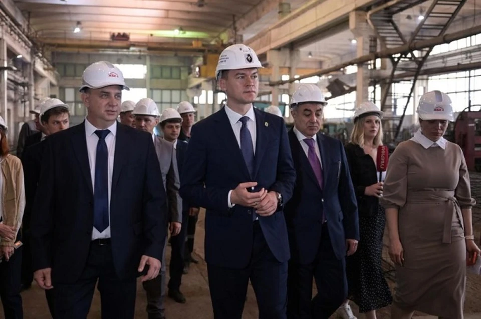 За прошедшие два года губернатору пришлось справляться сначала с пандемией, а затем - с множественными санкциями.