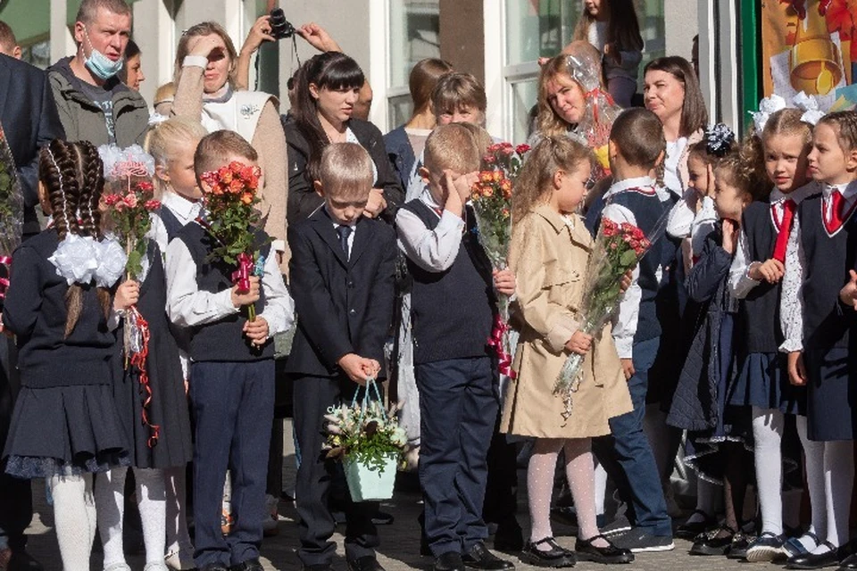 Новое с 1 сентября 2023 года. Первоклассники. Школа первоклассника. Владивосток школа 30. Школа России.