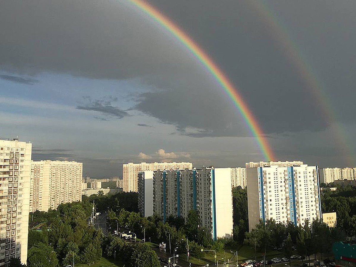 Это знак!»: синоптик объяснил появление двойной радуги над Москвой - KP.RU