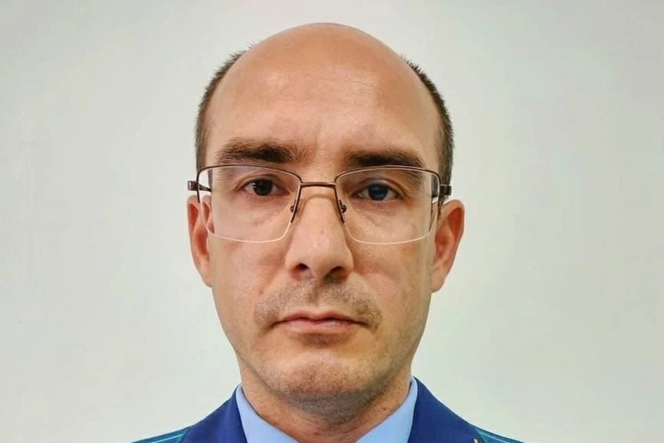 Нового начальника уже представили коллективу.