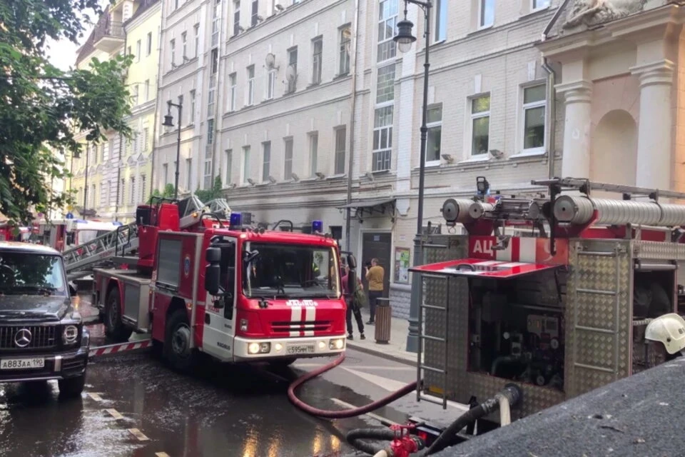 Пожар произошел в ресторане на Патриарших прудах в Москве