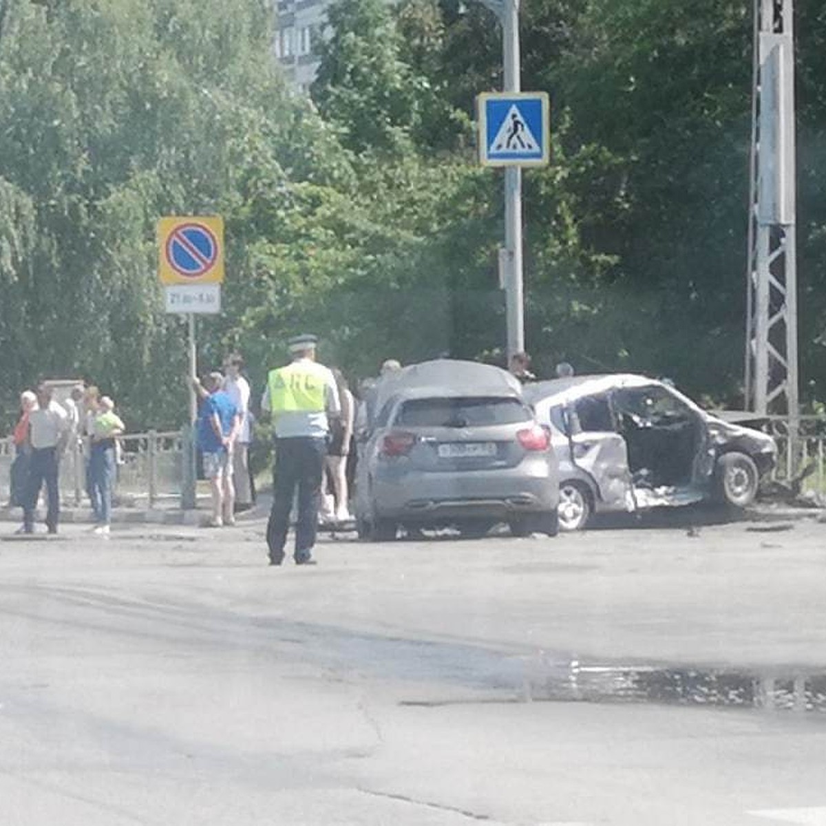 Три человека пострадали в тройном ДТП на проспекте Генерала Тюленева в  Ульяновске - KP.RU