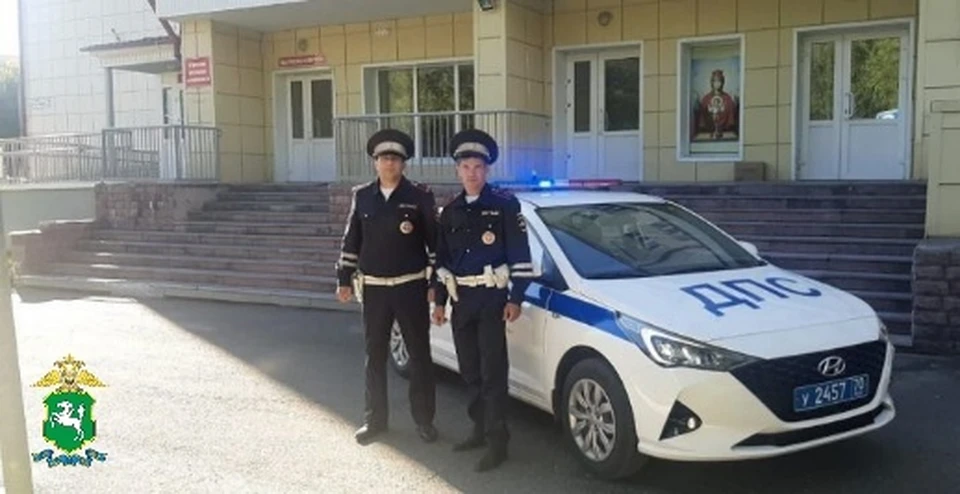 Родственники женщины в письменном виде поблагодарили инспекторов ДПС за оказанную помощь.