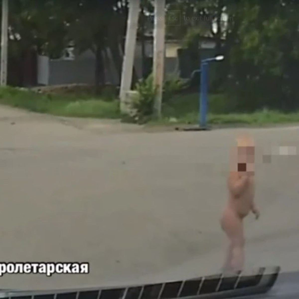 голая мамаша при детях[ 