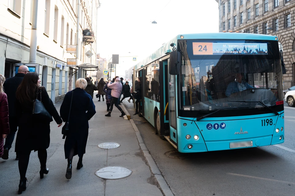В Петербурге сгорел еще один МАЗ.