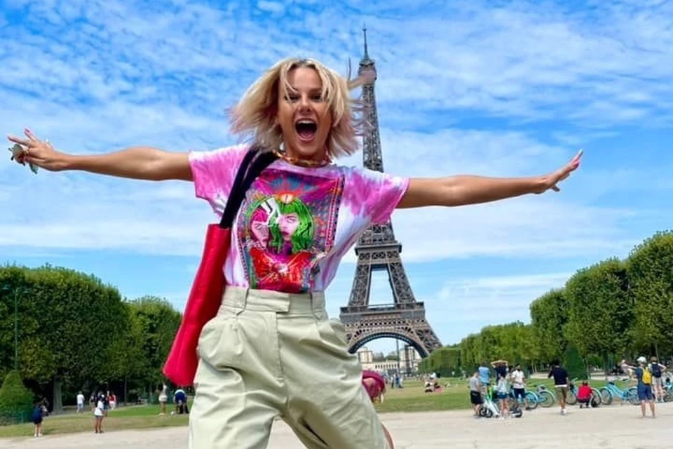Анжелика Пушнова, похоже, влюбилась в Париж с первого взгляда. Фото: соцсети