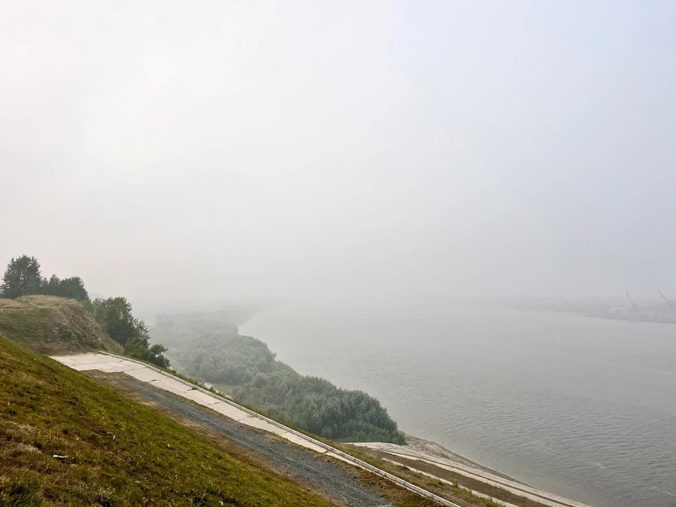 Тюмень и Тобольск заволакивает густым смогом. Фото - "[ТТ] Типичный Тобольск! [official page]" в ВК.