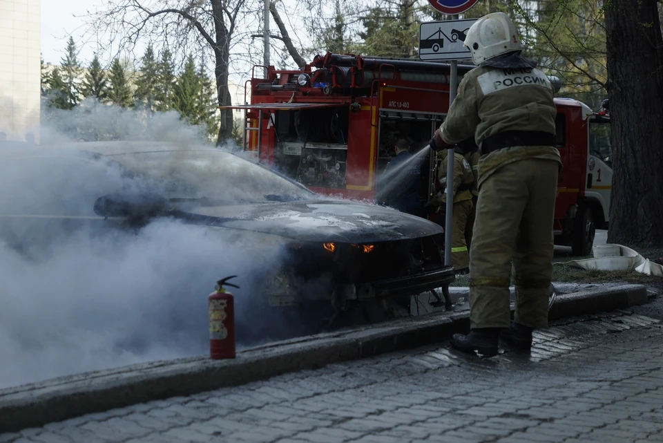 Пожарным удалось справиться с огнем за три минуты