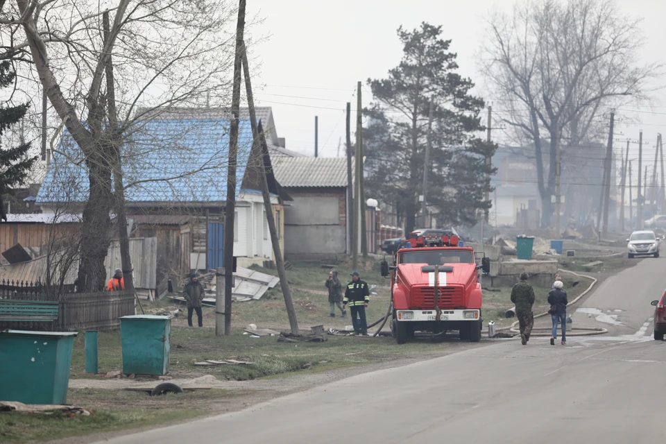 В Ульяновской области в Старой Кулатке из горящего дома спасли четырех взрослых и двоих детей