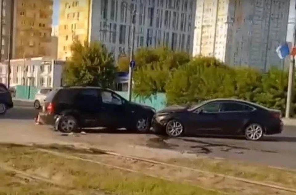 Женщина и ребенок пострадали при столкновении двух иномарок в Сормовском районе 20 августа ФОТО: Соцсети