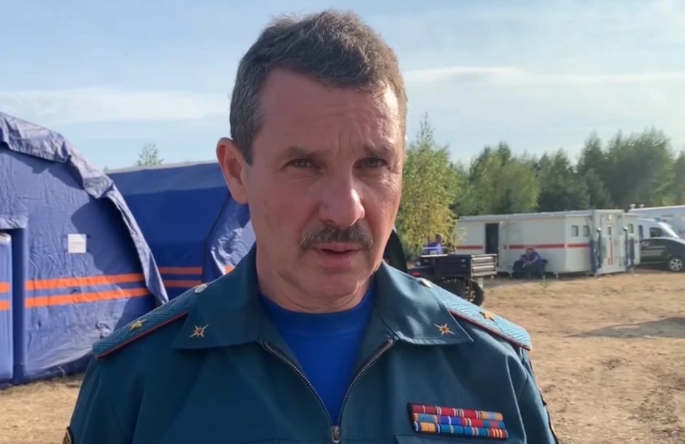 По словам первого заместителя начальника Главного управления пожарной охраны Олега Гребенюка, ситуация продолжает оставаться сложной.