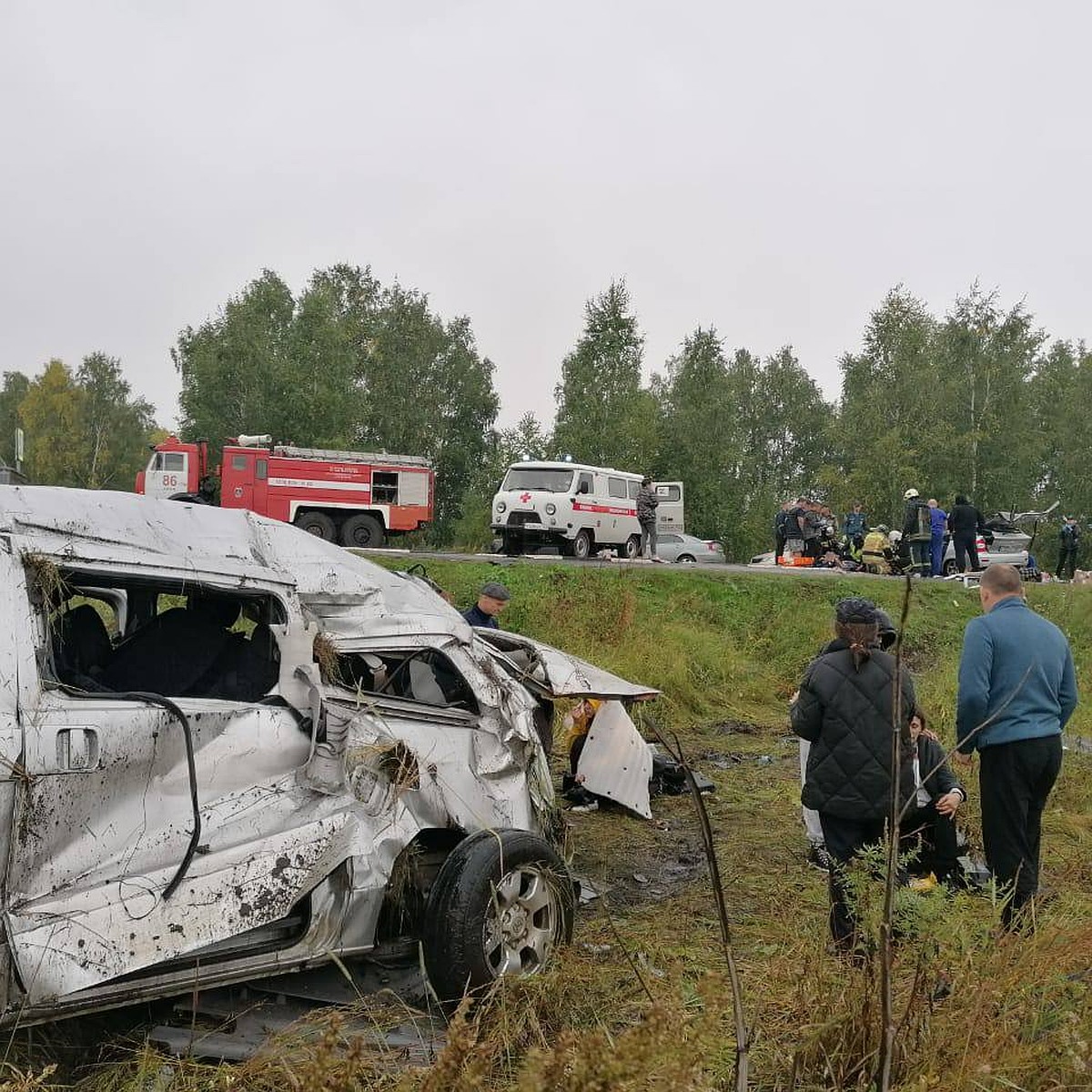 В Красноярском крае в ДТП погибла 13-летняя девочка, и пострадали восемь  человек - KP.RU