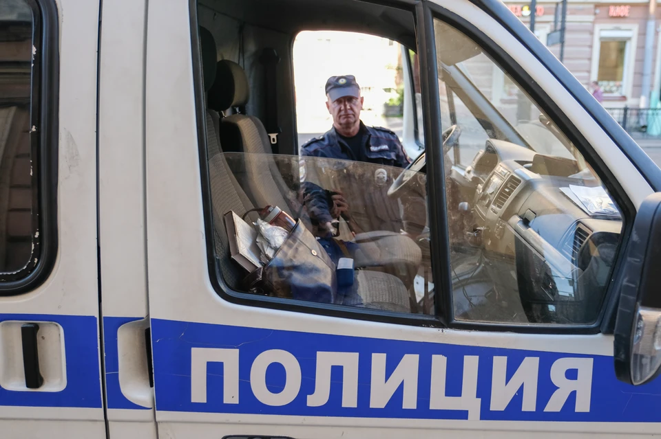Полиция задержала женщину, забившую насмерть собаку в Петербурге