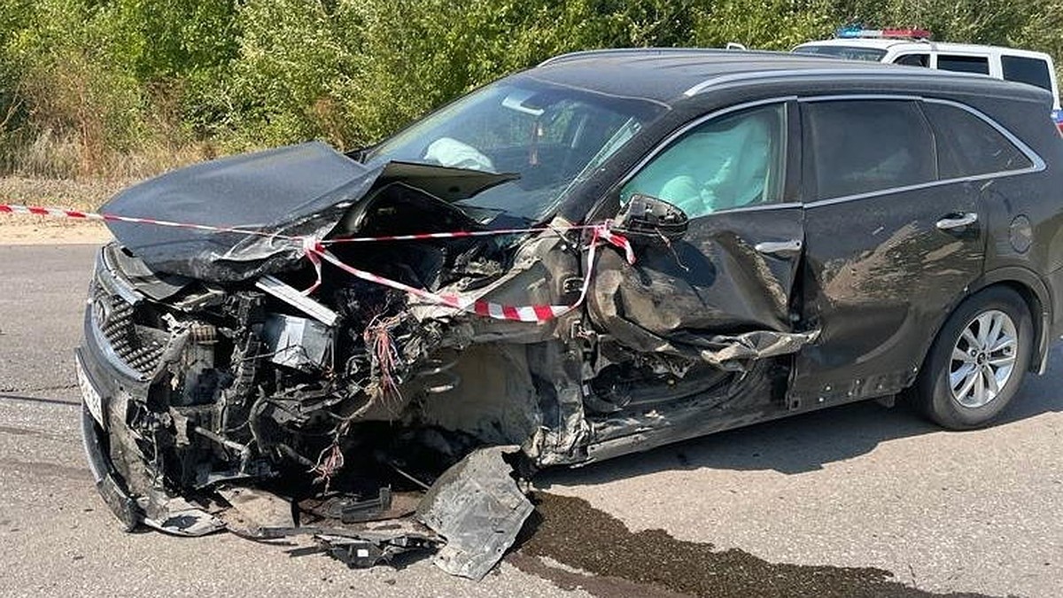 В Волгоградской области в ДТП на трассе погибли 3 человека, в том числе  ребенок - KP.RU