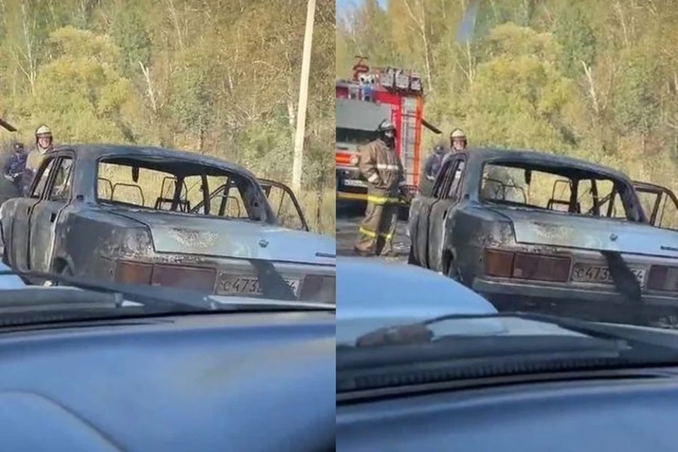В Новосибирской области «Волга» загорелась прямо на дороге. Фото: Кадр из видео\"АСТ-54"
