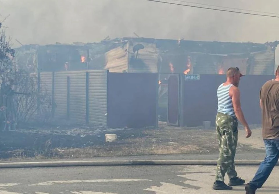 Села челябинск. Пожар в Челябинске. Пожар в Челябинской области. Челябинск фото.