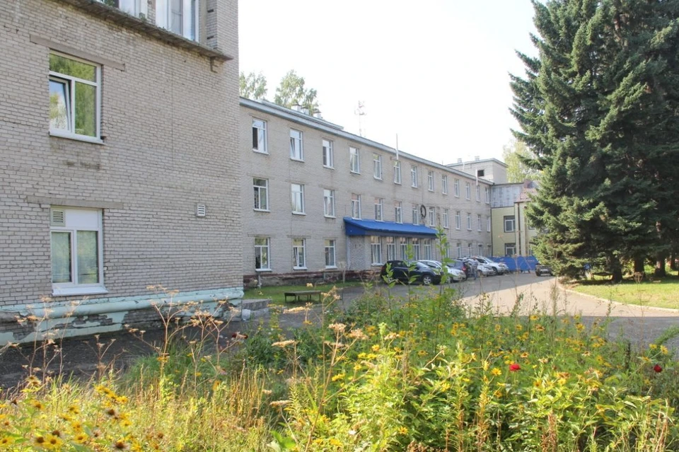 Специалисты продолжают ремонт электросилового оборудования и освещения