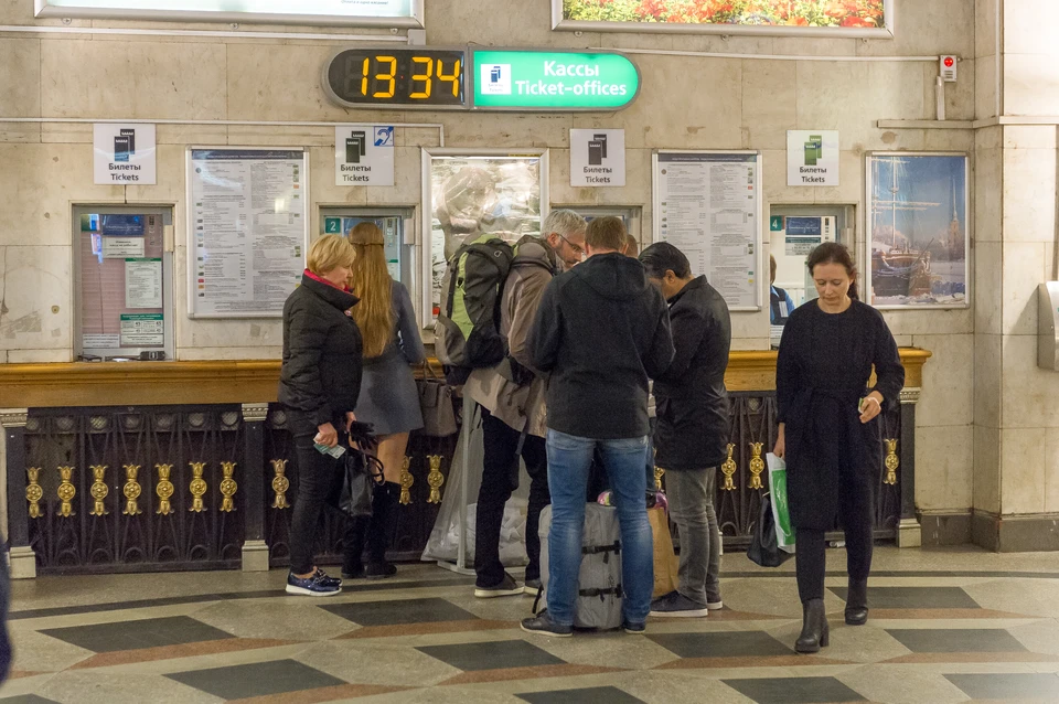 Смольный рассмотрит повышение стоимости проезда в общественном транспорте Петербурга после 15 октября