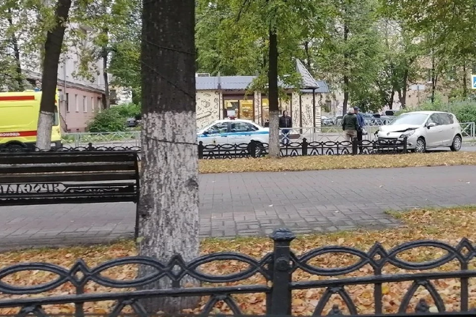 В Ярославле такси столкнулось с "Фольксвагеном"
