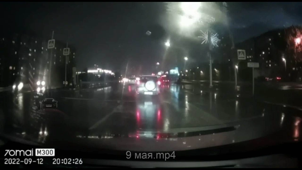 В Северном водитель сбил 21-летнюю девушку на «зебре». Фото: скриншот из видео ЧП Красноярск