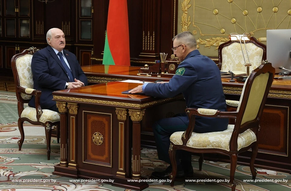 Лукашенко принял с докладом главу Госкомтаможни Владимира Орловского. Фото: president.gov.by
