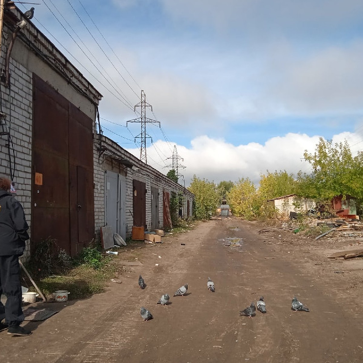 Строительство Западного моста в Твери тормозят владельцы идущих под снос  гаражей, не забирая своих вещей - KP.RU