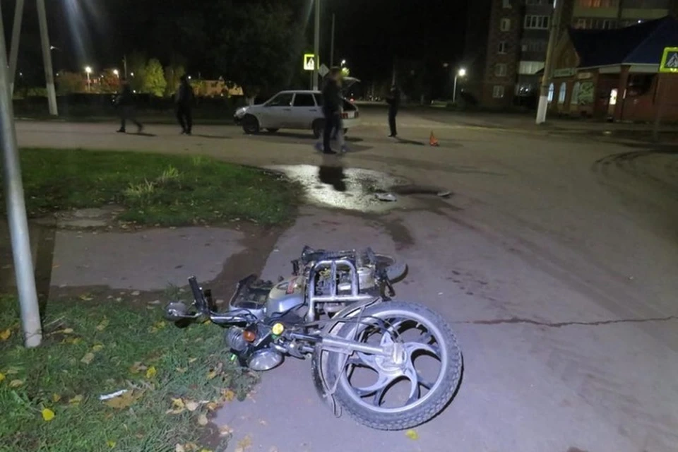 Авария произошла на нерегулируемом перекрестке в поселке городского типа Актюбинский.