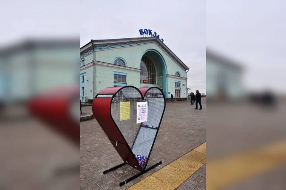 Контейнер-накопитель установили у железнодорожного вокзала. Фото: пресс-служба ГЖД