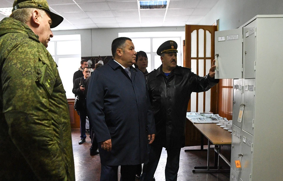 Губернатор Игорь Руденя в Твери посетил сборный пункт, в котором размещены и проходят обучение граждане, призванные в Вооружённые Силы РФ в рамках частичной мобилизации.