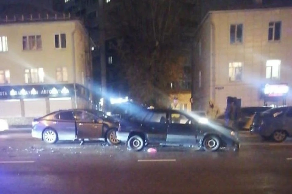 В Липецке столкнулись Тойота и ВАЗ