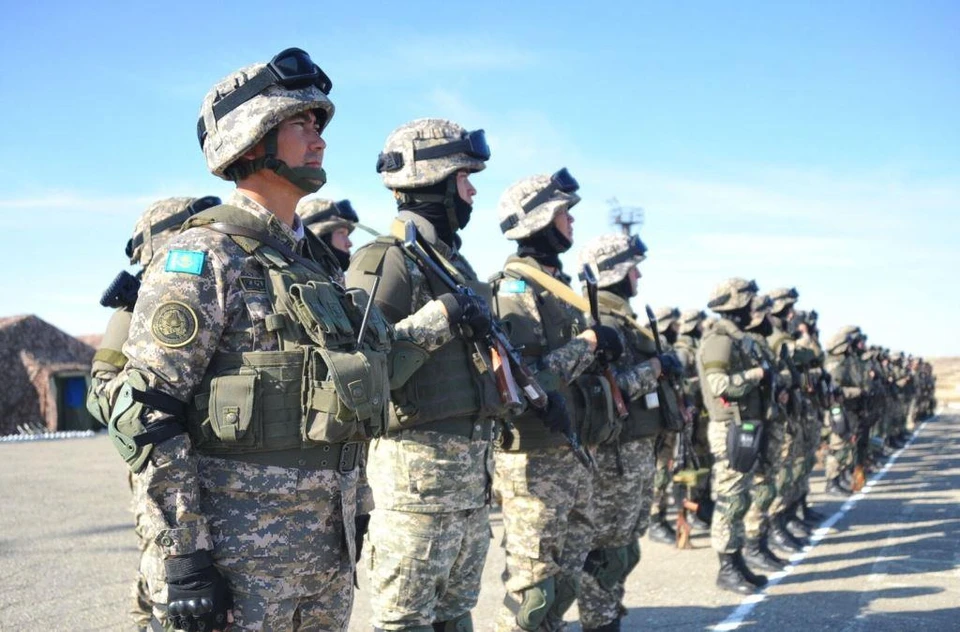 В масштабных маневрах задействованы воинские части и подразделения всех видов Вооруженных сил и родов войск, а также контингент КСОР ОДКБ. Фото пресс-службы министерства обороны Казахстана.