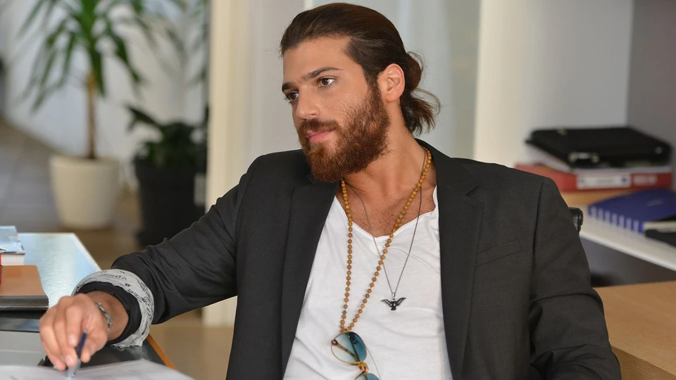 Can Yaman in the series 