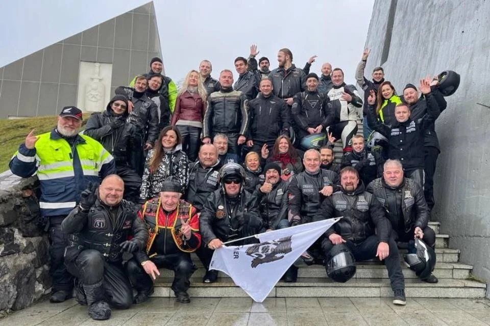 Байкеры Мурманска официально закрыли сезон. Фото: vk.com/murmanridersmcc