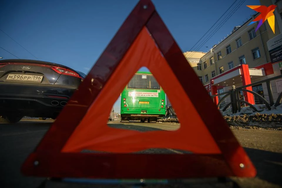 ДТП с участием нескольких машин случилось на улице Челюскинцев в Мурманске.