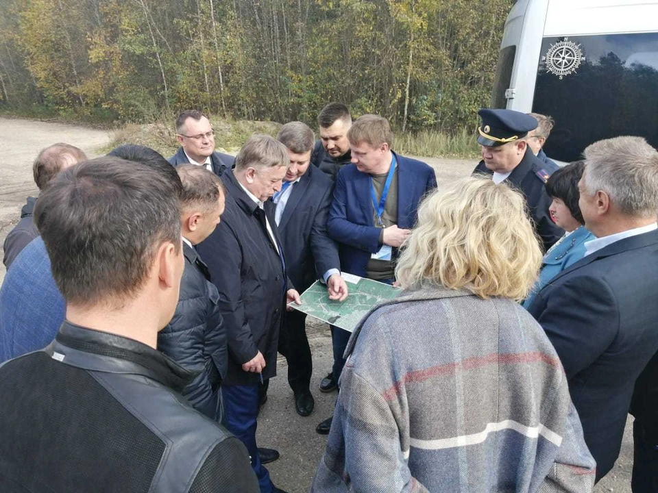 4 октября во время «круглого стола» депутаты Законодательного собрания депутаты обсуждали состояние некоторых дорог в регионе. Фото: пресс-служба ЗСНО