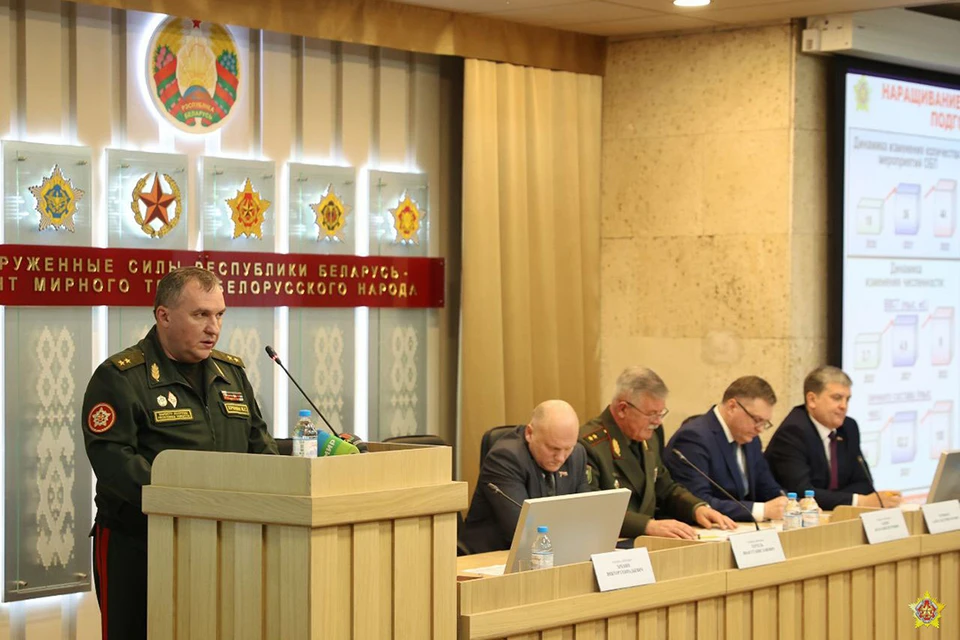 Министр обороны Белоруссии Хренин заявил о готовности военных к вооруженной защите Союзного государства. Фото: пресс-служба Минобороны РБ.