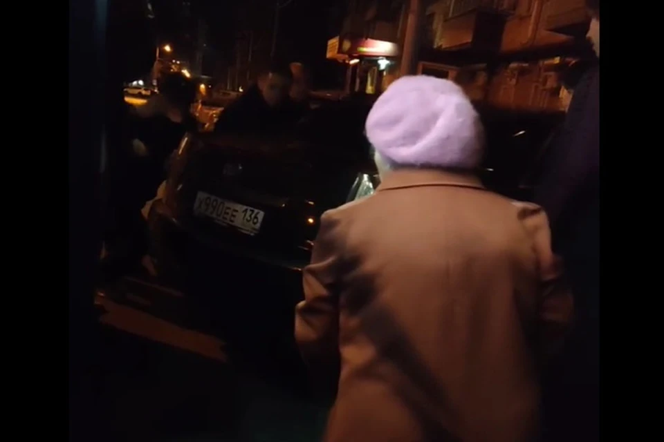 Бабушка вдохновила пассажиров