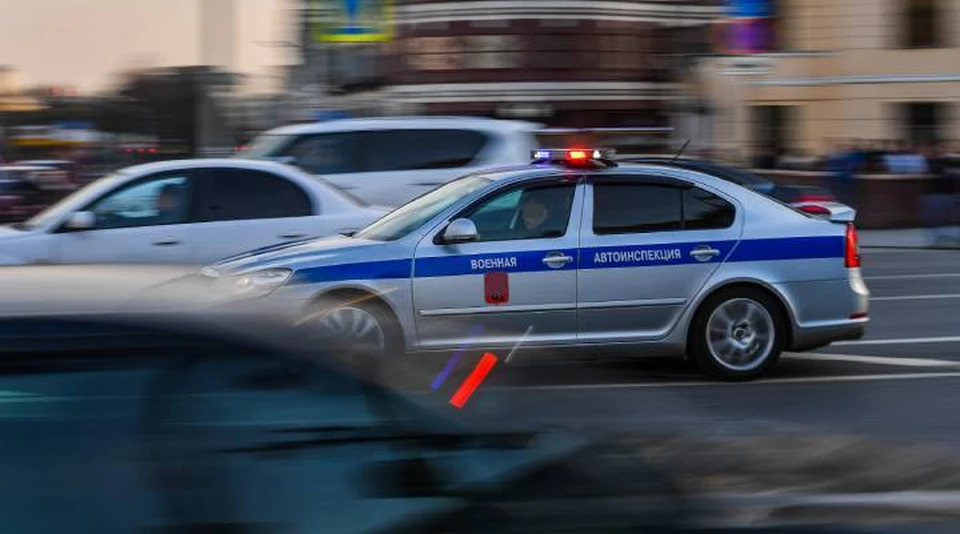 Сотрудники военной автоинспекции не имеют права останавливать гражданские машины.