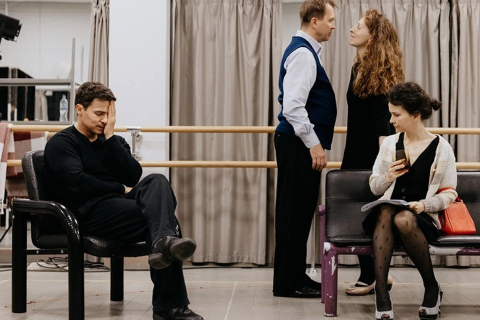 В Театре Наций на подходе премьера спектакля «Кто боится Вирджинии Вулф?» с Евгением Мироновым и Агриппиной Стекловой. Фото: пресс-служба Театра Наций