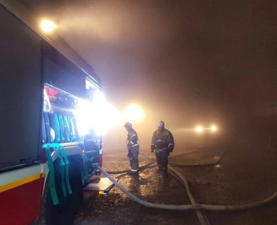 Площадь пожара составила 1,2 тысячи квадратных метров