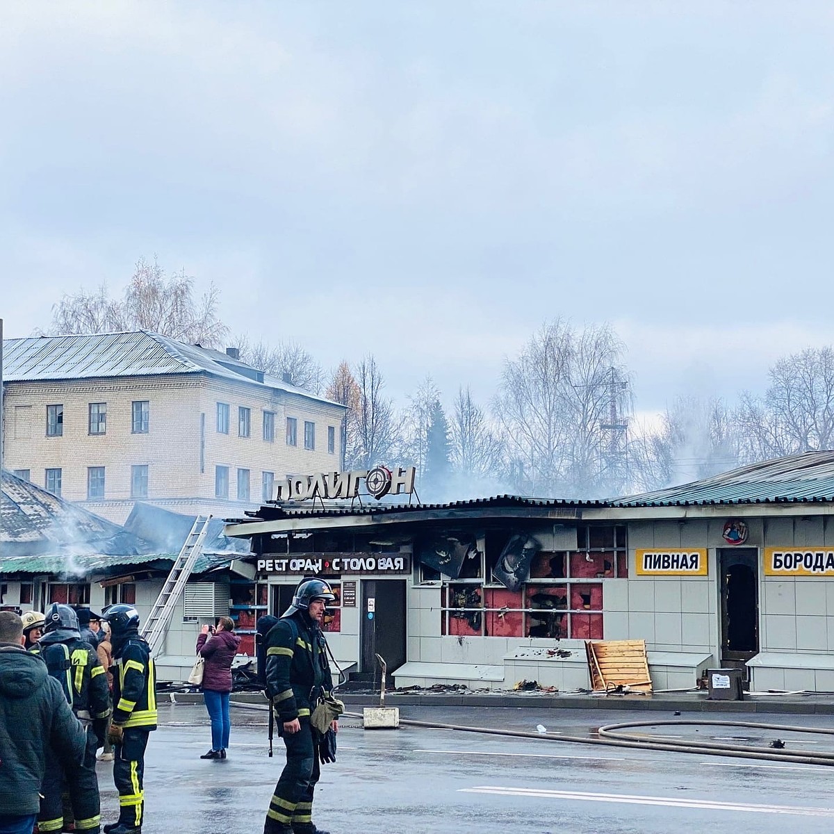 Арест директора, новое уголовное дело и «скромность» Мирзоева: Пожар в  клубе «Полигон» в Костроме – день второй - KP.RU